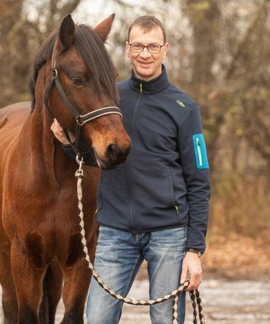 Heiko-Tympel-Pferdeergonom-Sattelergonom-Sattler-Sattelkontrolle-Sattel-Bremen